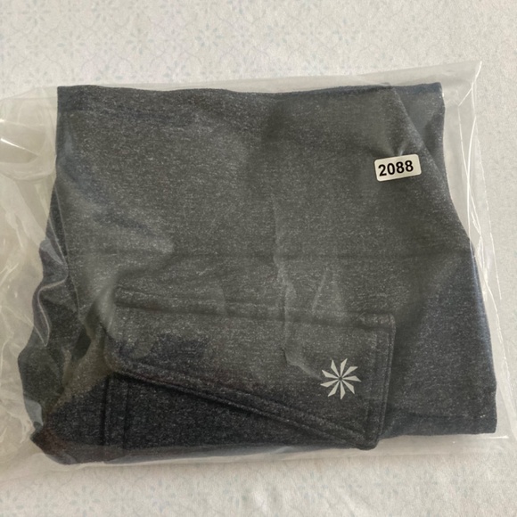 Athleta women’s Bermuda fusion shorts - Picture 7 of 7